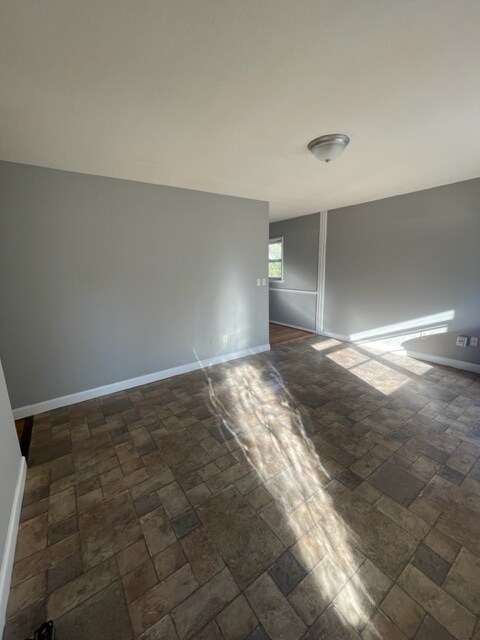 Building Photo - 9117 Lantana Dr