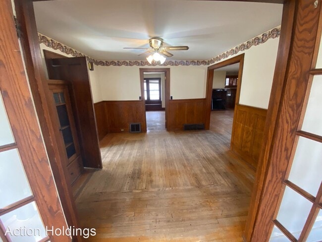 Building Photo - 4 br, 2 bath House - 811 W Louise