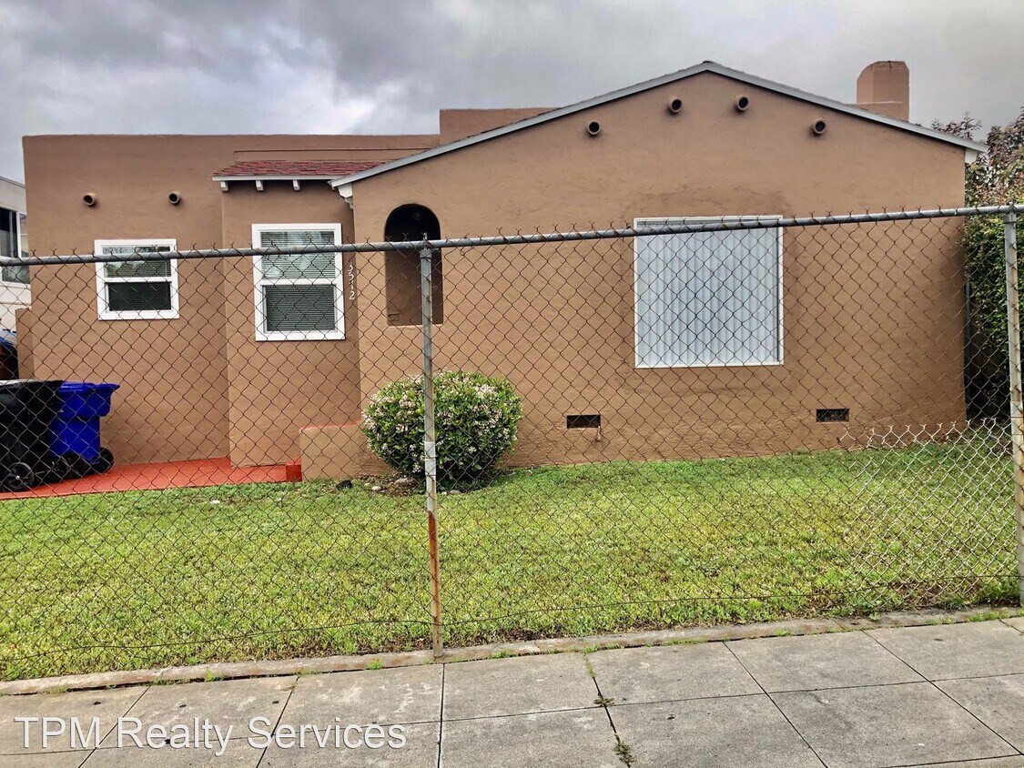 Primary Photo - 3572 Marlborough Ave
