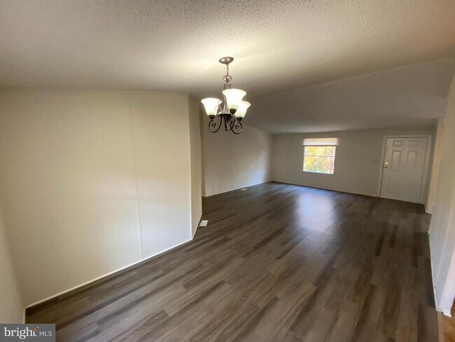 Foto del edificio - 12292 Birkdale Rd