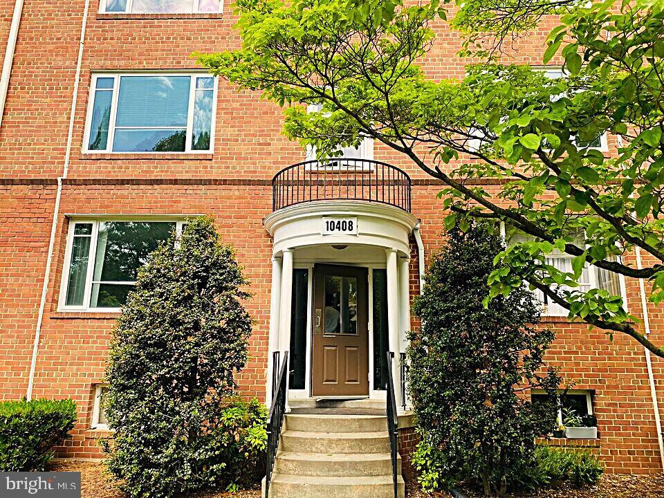 Foto principal - 10408 Montrose Ave