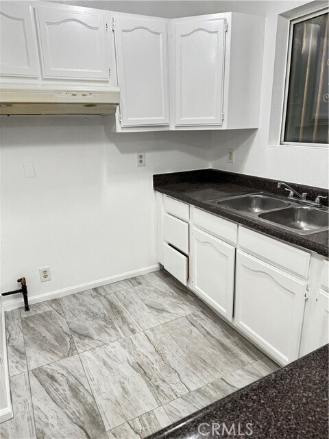 Foto del edificio - 822 E 87th Pl