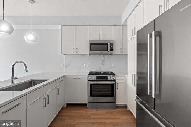 Foto del edificio - 811 N Columbus St