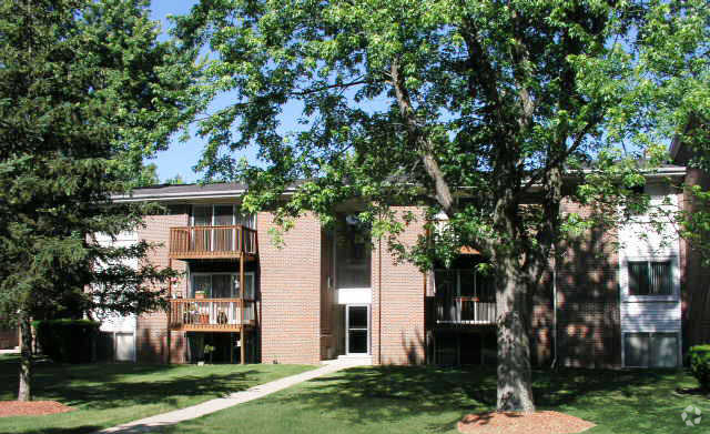 Building Photo - Old Orchard Apartments