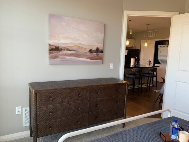 Building Photo - 443 W Rich St