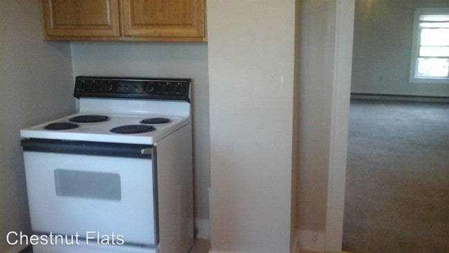 Building Photo - 816 Sylvan Ave