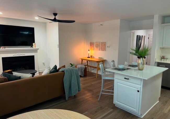 Building Photo - 209 W Jefferson St