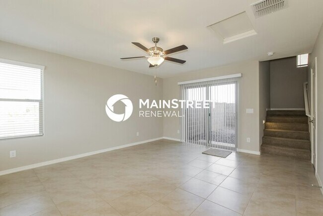 Foto del edificio - 4 Bedroom Pet-Friendly Home in Phoenix, AZ with Main Street Renewal