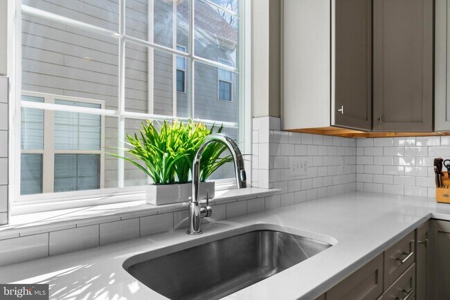 Foto del edificio - 57 Primrose Hill Ln