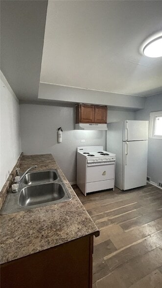 Building Photo - 447 Hays Ave