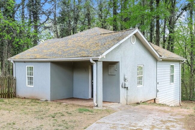 Building Photo - 730 Parker St