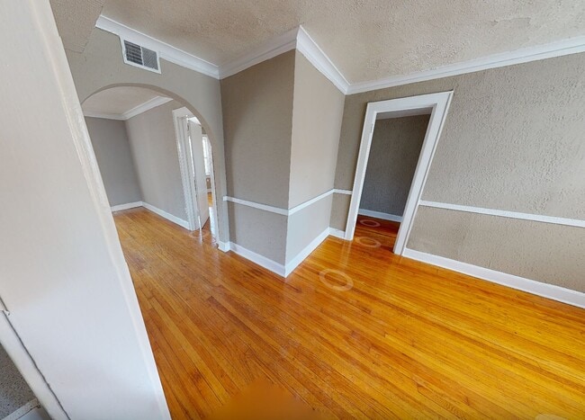 Foto del edificio - 4333 Roanoke Pkwy