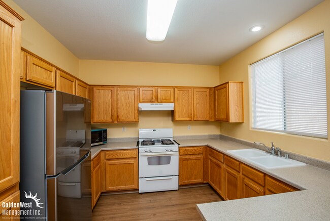 Foto del edificio - Fabulous 2Bdm 2.5Ba Home With Community Park & Pool.