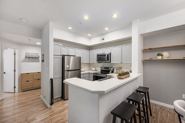 Foto del edificio - 8400 S Upham Way