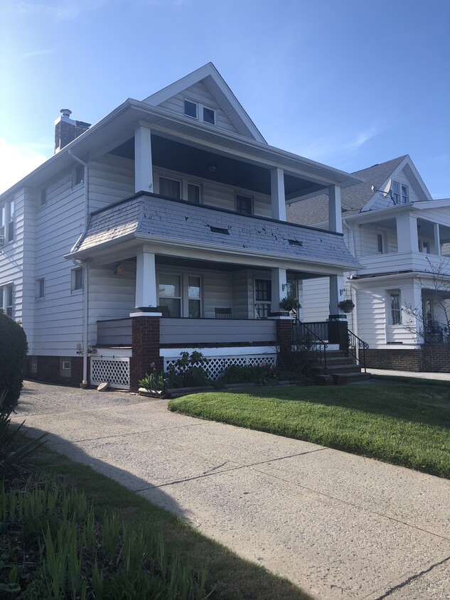 Primary Photo - 2056 Bunts Rd