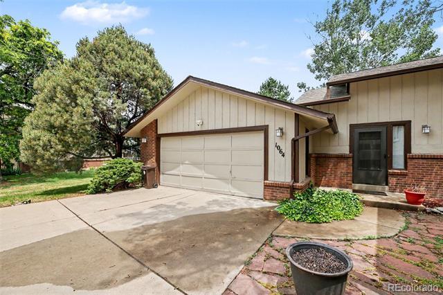 Foto del edificio - 1064 Fairway Ct