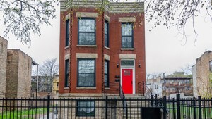 Exterior - 6040 S Rhodes Ave