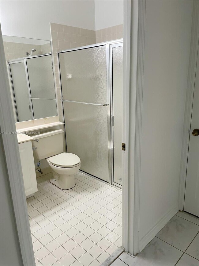 Foto del edificio - 15840 NW 16th Ct