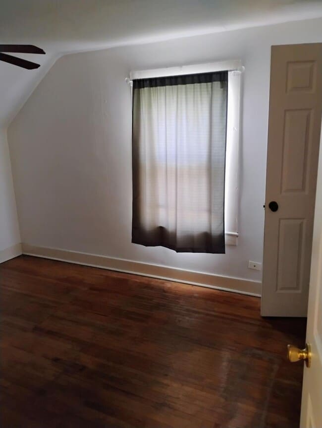 Foto del edificio - 128 N Cross St