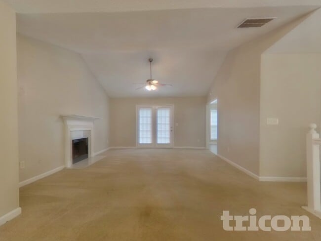 Foto del edificio - 1619 Spring Hill Ct