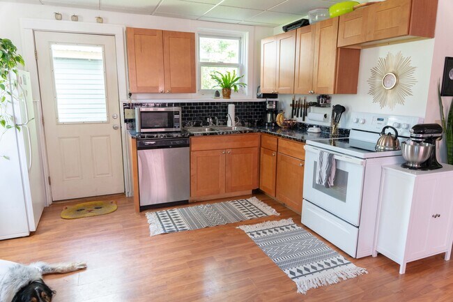 Foto del edificio - 12 Pine St