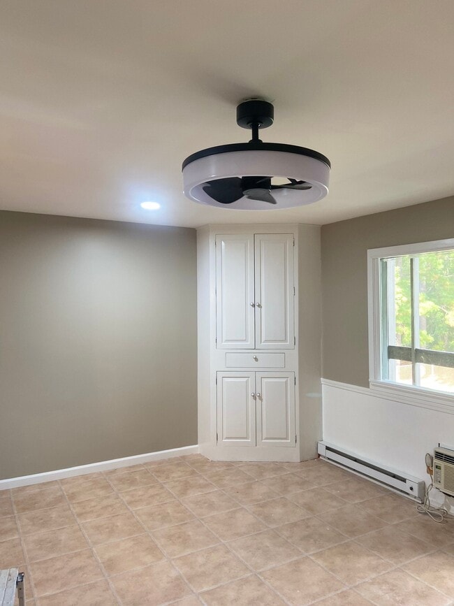 Building Photo - 6125 Harbourside Dr