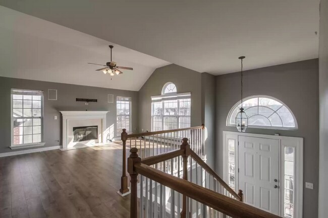 Foto del edificio - "Discover Spacious Living: 4-Bedroom, 3-Bath Gem in Brentwood's Autumn Crossing!"