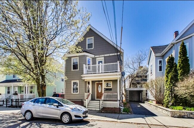 Building Photo - 16 Cypress St