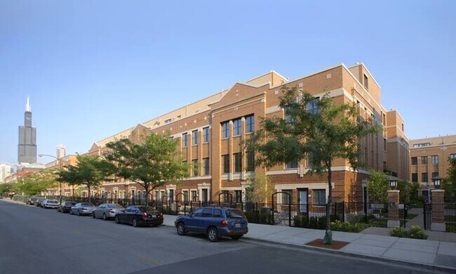 Foto del edificio - 1117 W Monroe St