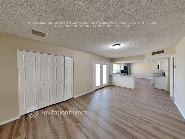Foto del edificio - 4621 W Carol Ave