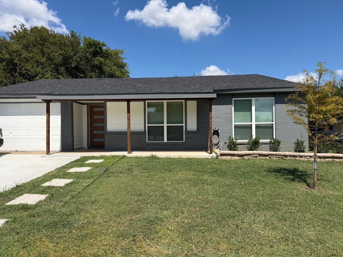 Photo - 1211 Cedar Hill Ln (Arlington, TX)
