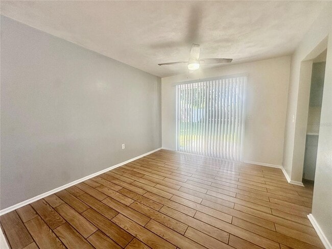 Foto del edificio - 141 Poe Dr