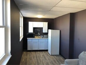 Building Photo - 745 W College Ave