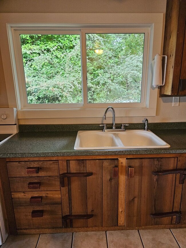 Building Photo - 2 Bedroom House Available in Sunset Beach!