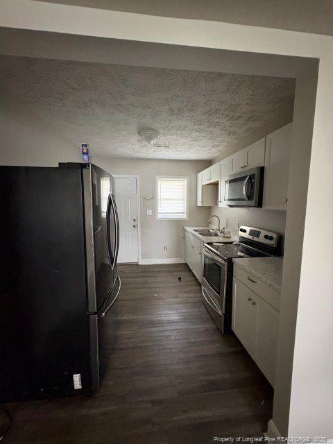 Foto del edificio - 3243 Chandler St