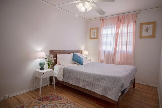 Foto del edificio - 1112 N Louise St