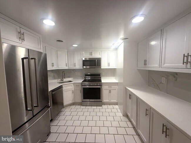Foto del edificio - 606 Cooper Landing Rd