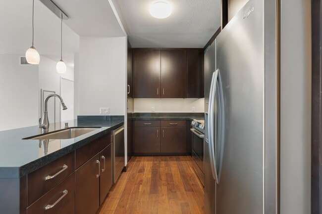 Photo - Beautiful Ocean View 2-Bedroom / 2-Bathroo... Apartment