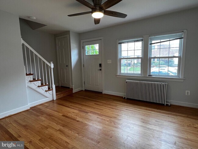 Foto del edificio - 1051 N Monroe St