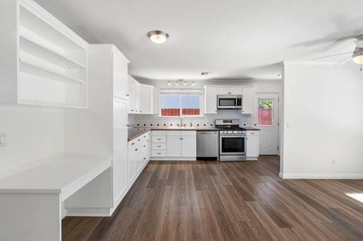 Foto del edificio - 23906 Hamlin St