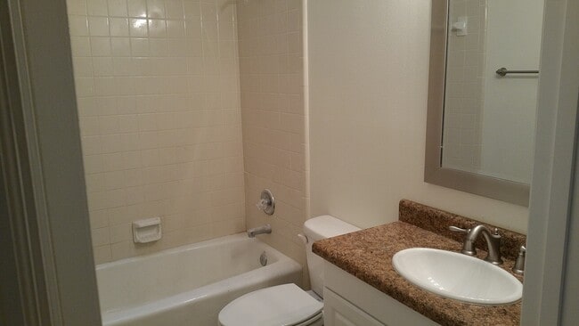 Building Photo - 898 Meginnis Ln