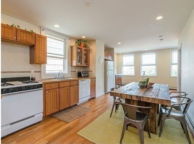 Foto principal - 861 Saratoga St