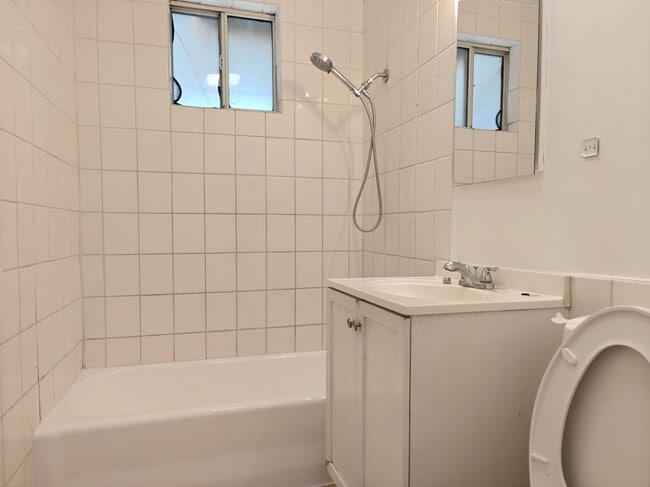 Building Photo - 1303 Turrill Ave