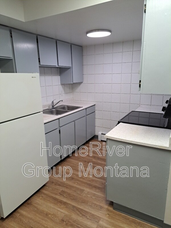 Foto del edificio - 707 SW Higgins Ave