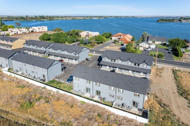 Foto del edificio - 2705 W Marina Dr