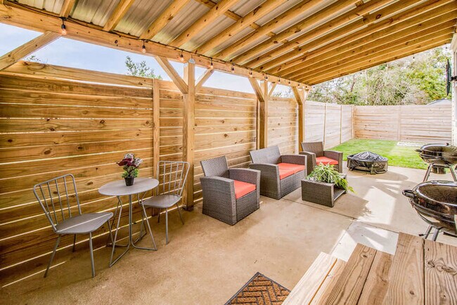 Foto del edificio - 5315 Cambria Dr