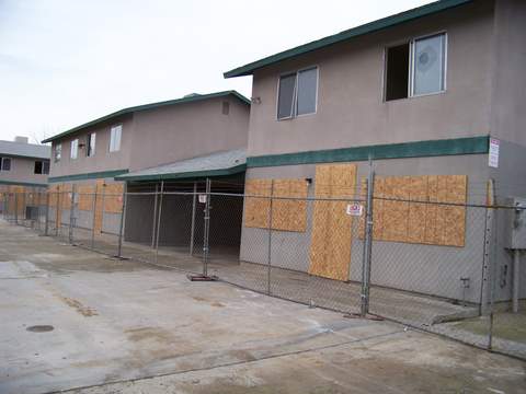 Building Photo - Oak Village