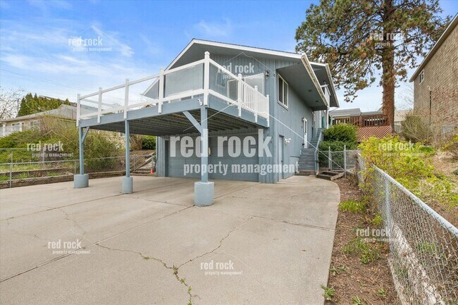 Building Photo - 818 S Liberty Dr