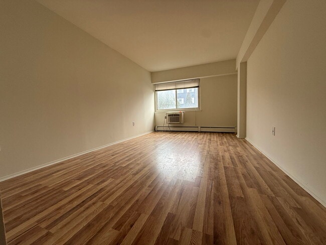 Foto del edificio - 333 Grand Ave