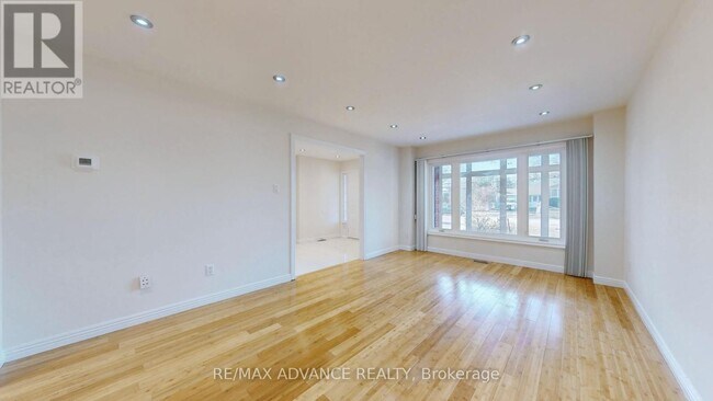 Building Photo - 49 Havenview Rd